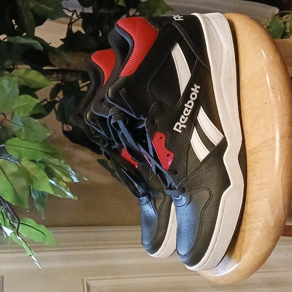 Reebok Other - ⚡️Reebok Royal sneakers sz 9.5 (men's)
